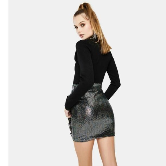 ASTR THE LABEL Layla Metallic Mini Skirt iridescent Sparkle Black Disco - Picture 4 of 8